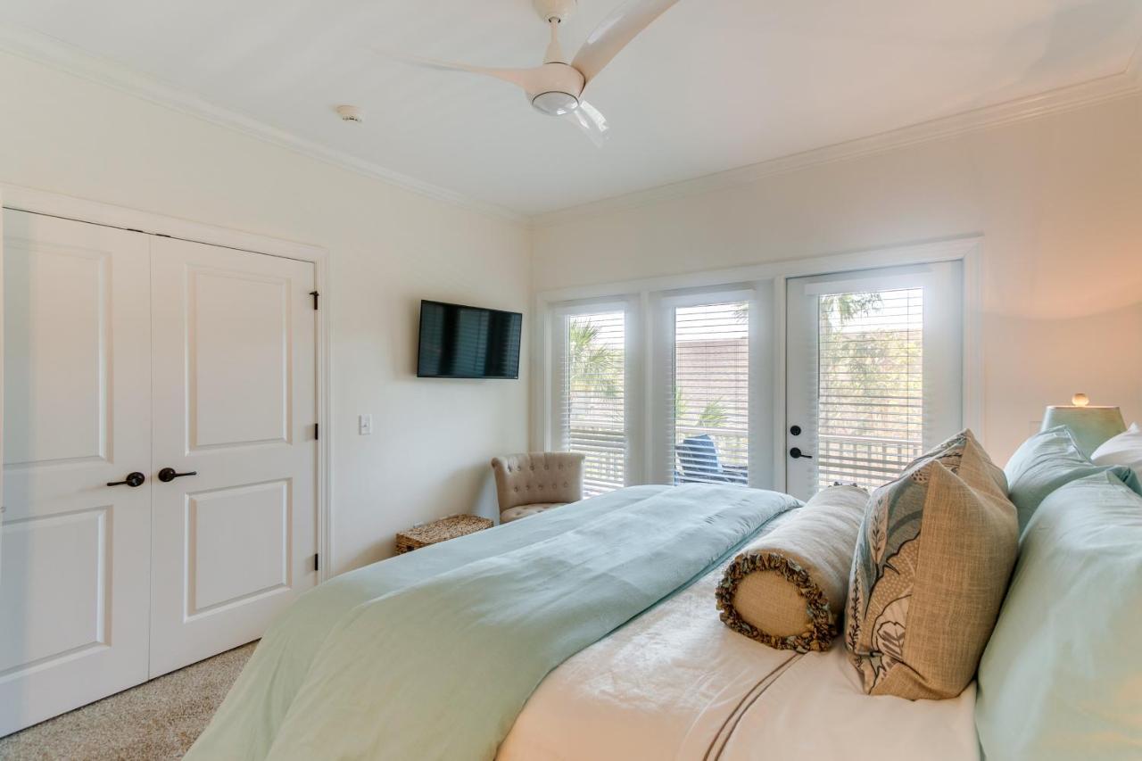 Holiday home Luxe With And Pool Access