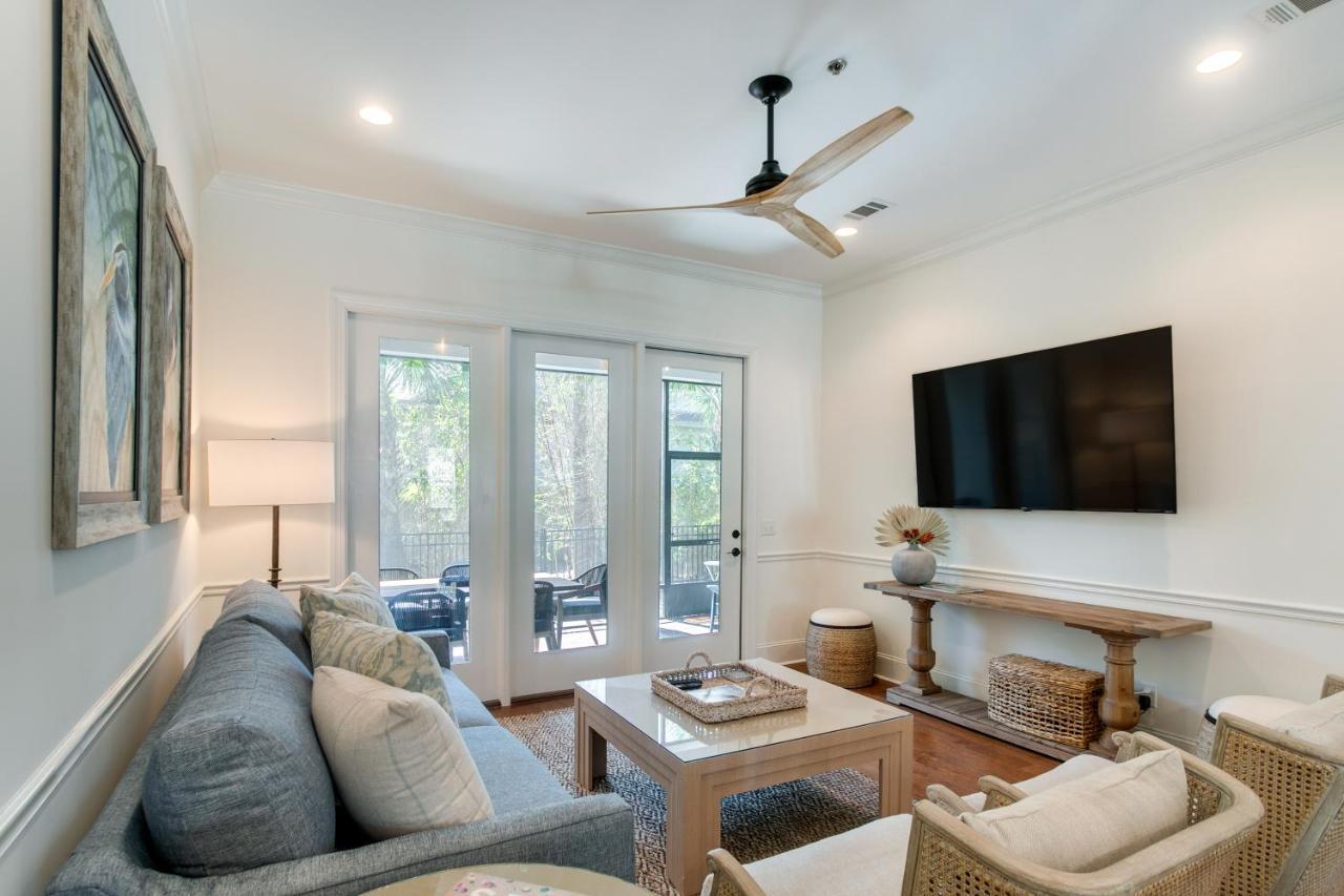Holiday home Luxe With And Pool Access *