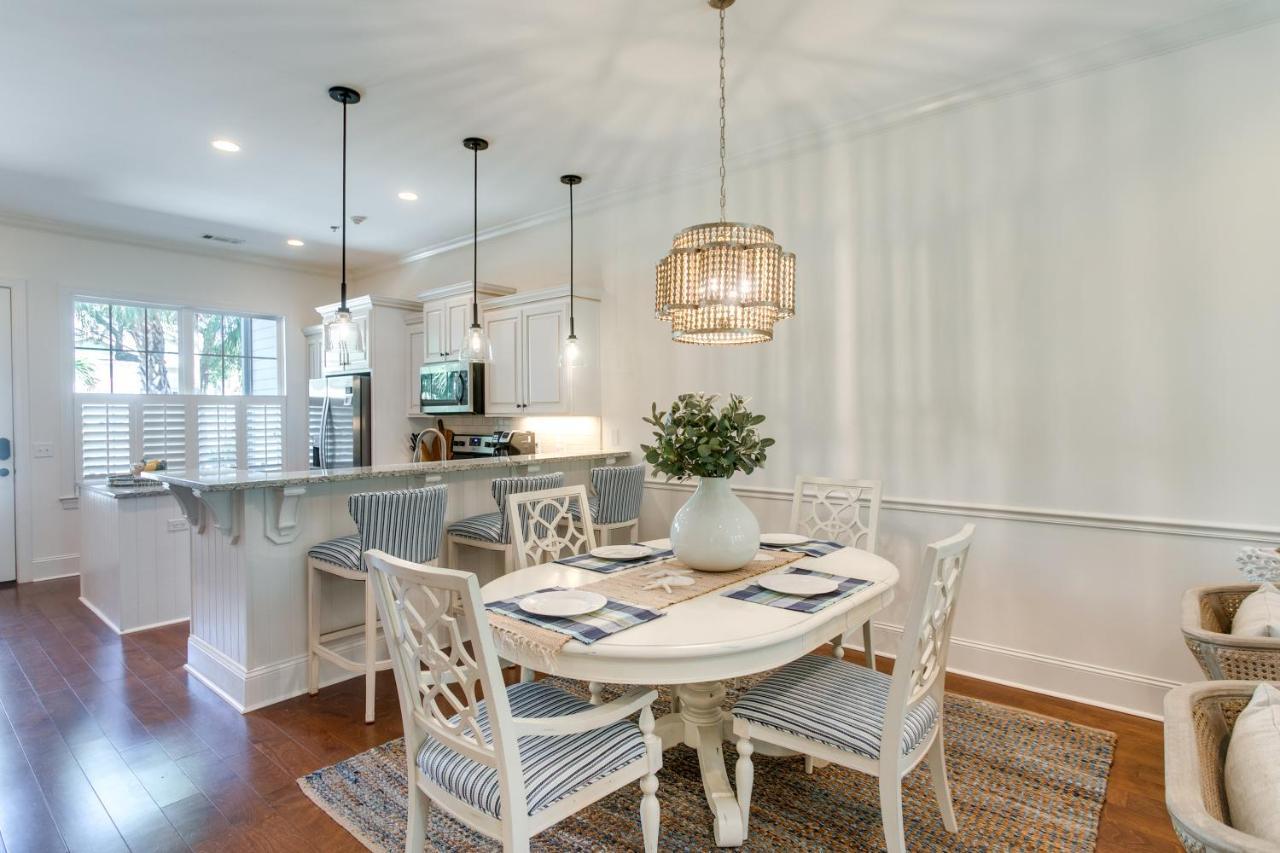 Luxe With And Pool Access *