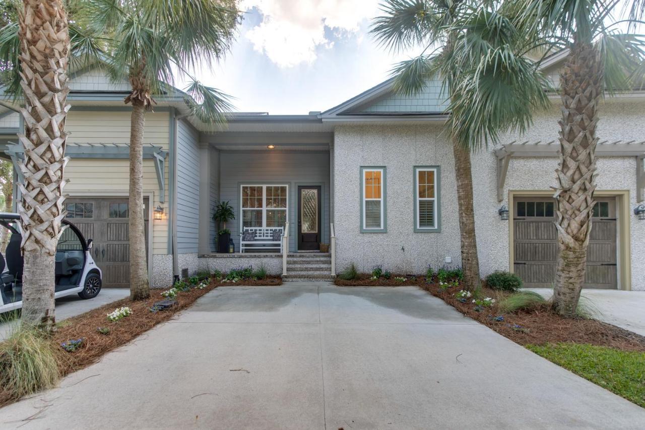 Luxe With And Pool Access Jekyll Island